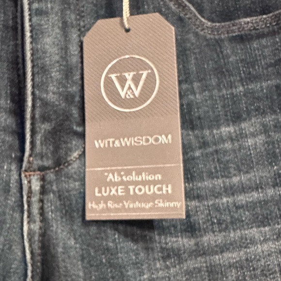 ‘AB’SOLUTION HIGH WAIST RAW HEM SKINNY CROP JEAN - Picture 8 of 9